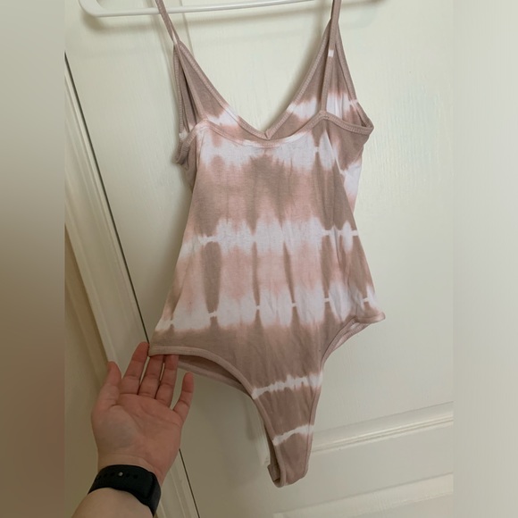 NWOT Olivaceous Pink White Tie Dye Ribbed Bodysuit - Women’s Large - Picture 4 of 7